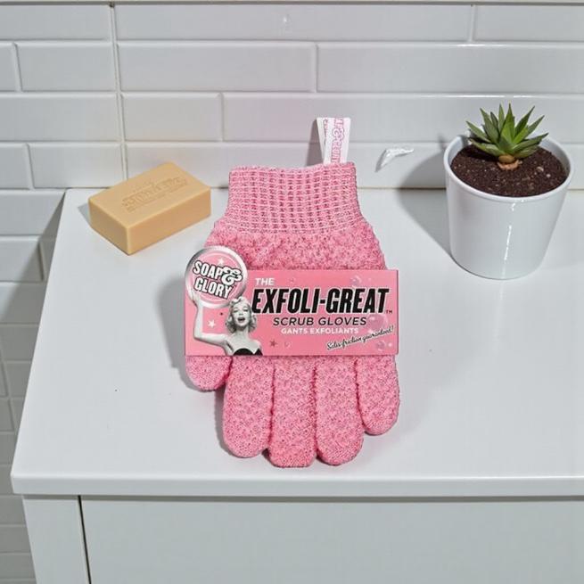 Exfoliating scrub pink gloves