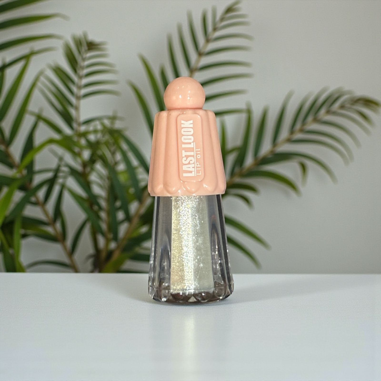 Last look lip oil