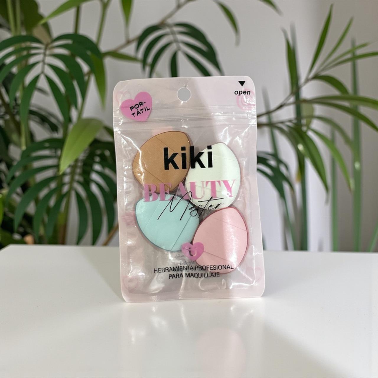 Mini soft makeup blending sponge, ideal for women and girls