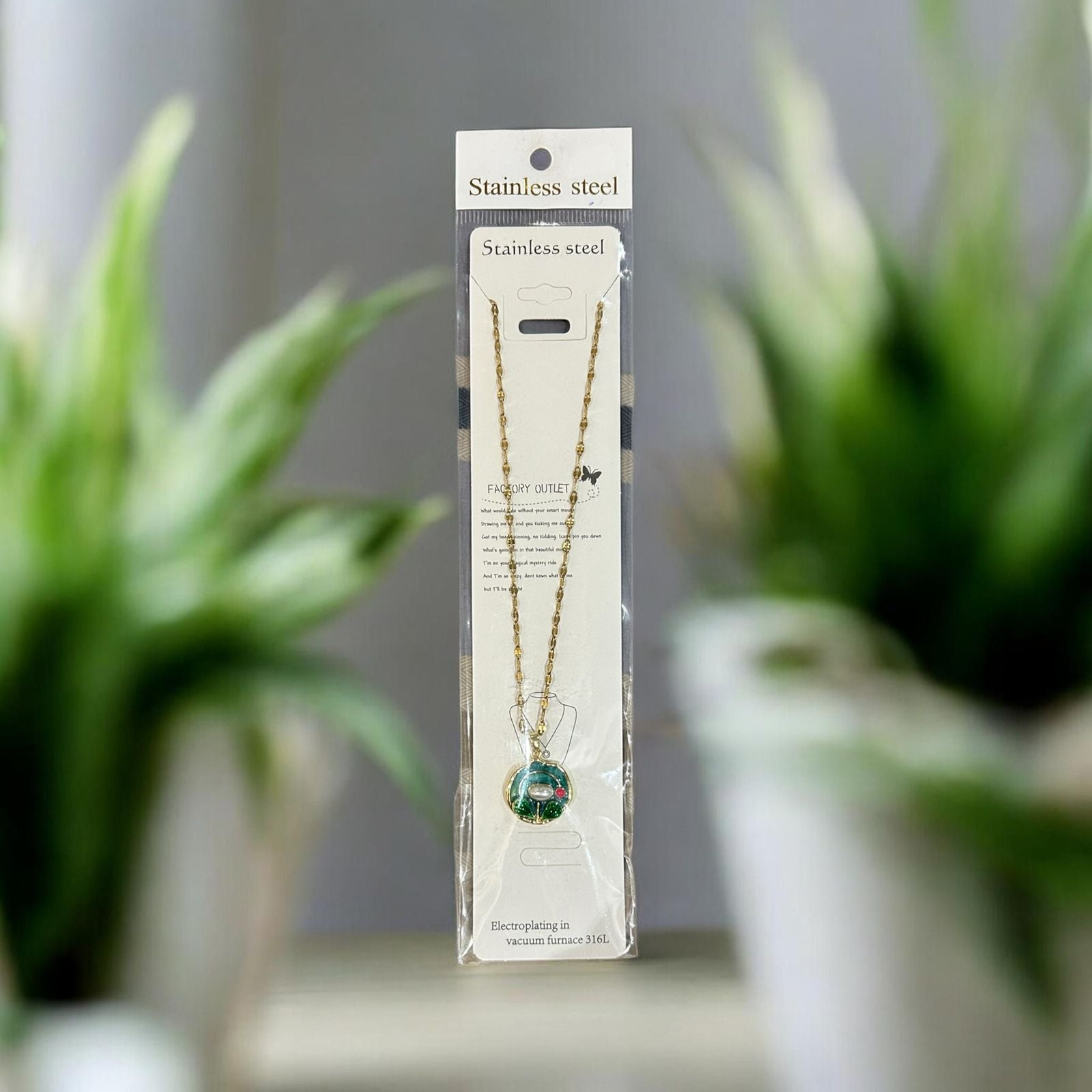 green flower necklace