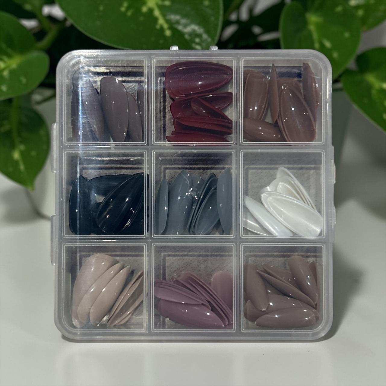 9 Glossy nail colors