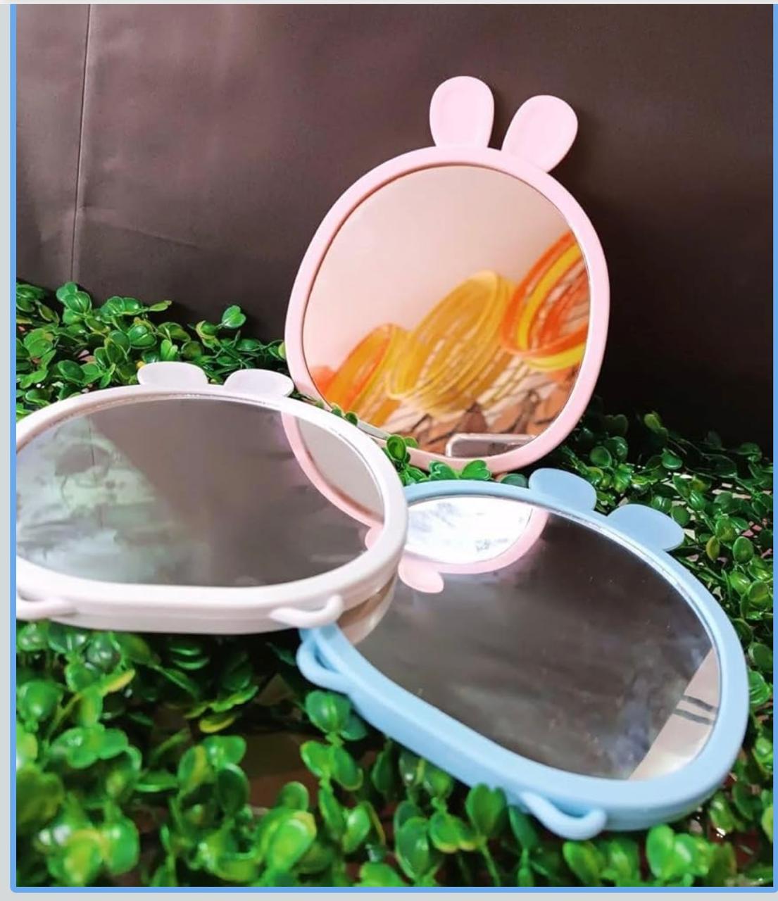 Masterpiece MIRROR Perfect for Hairstyle and Holding items