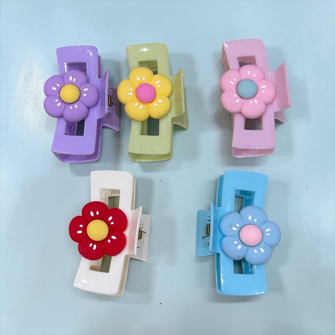 Stylish Flower Hair Claws