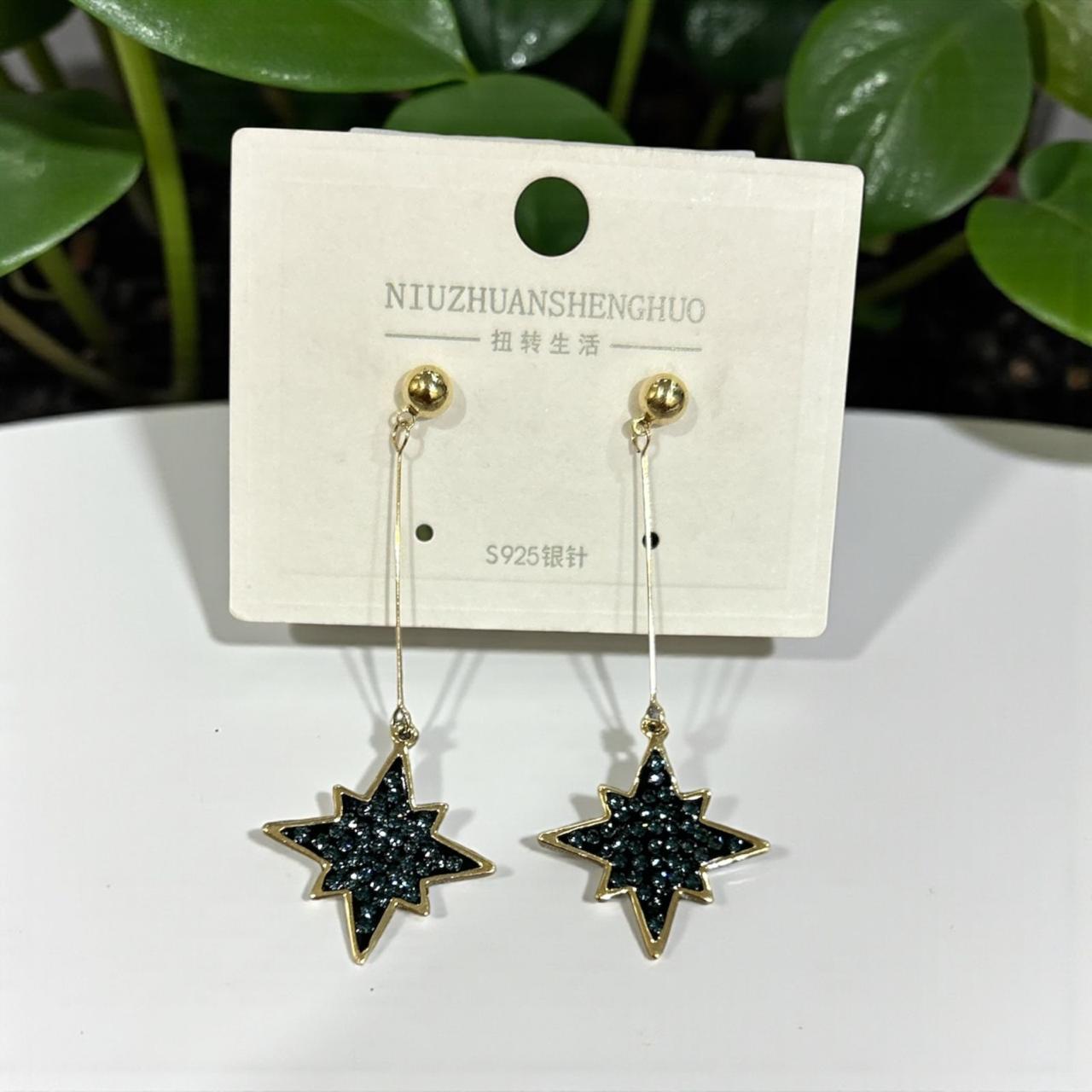 glittery earing