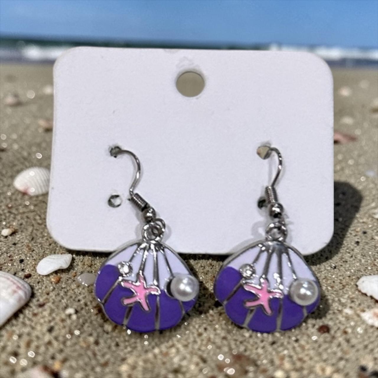 shell shaped earring